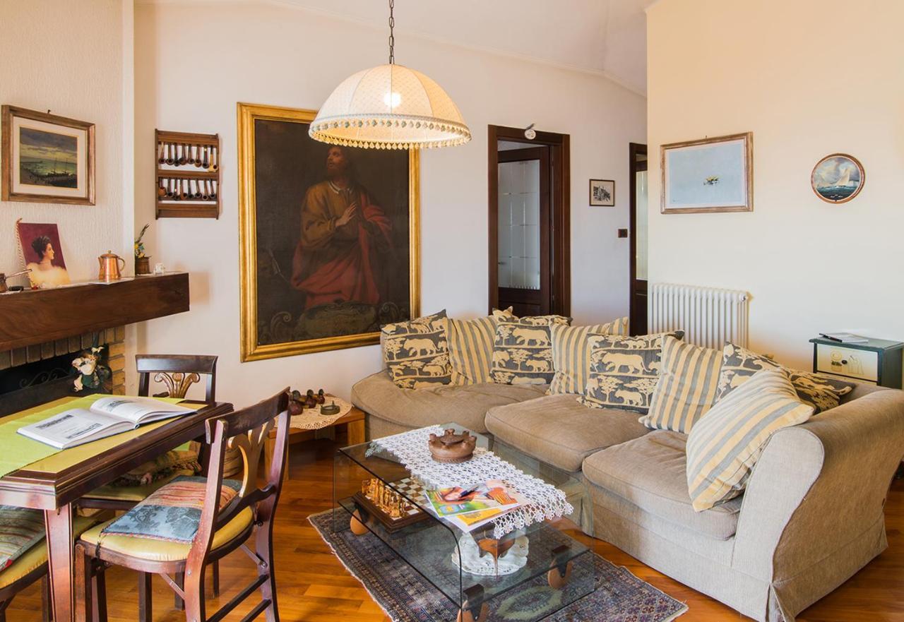 La Mansarda Delle Meraviglie B&B Superior Trieste Eksteriør billede