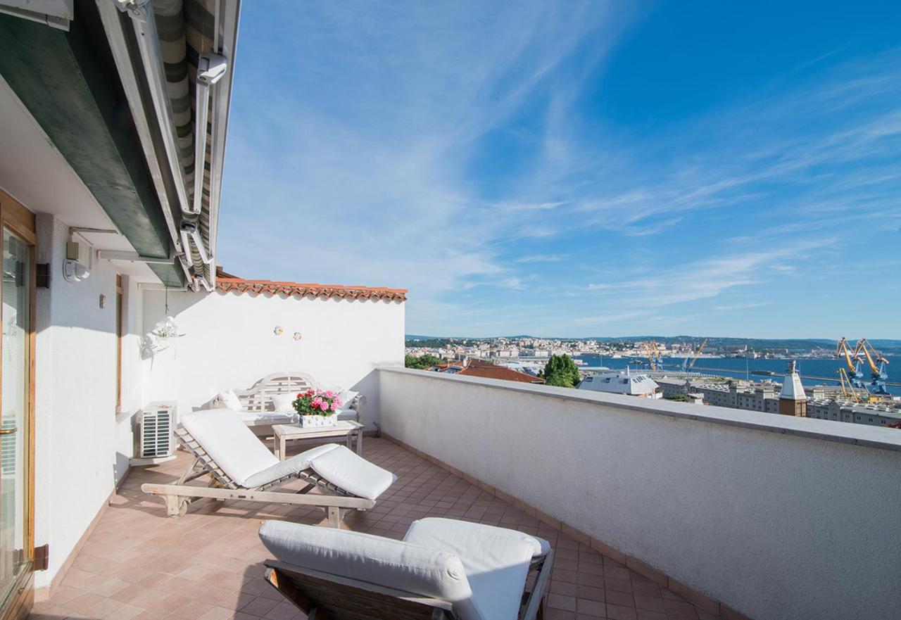 La Mansarda Delle Meraviglie B&B Superior Trieste Eksteriør billede