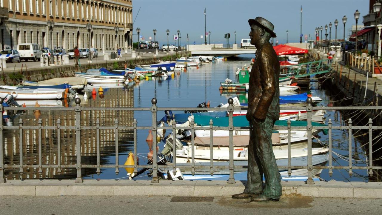 La Mansarda Delle Meraviglie B&B Superior Trieste Eksteriør billede