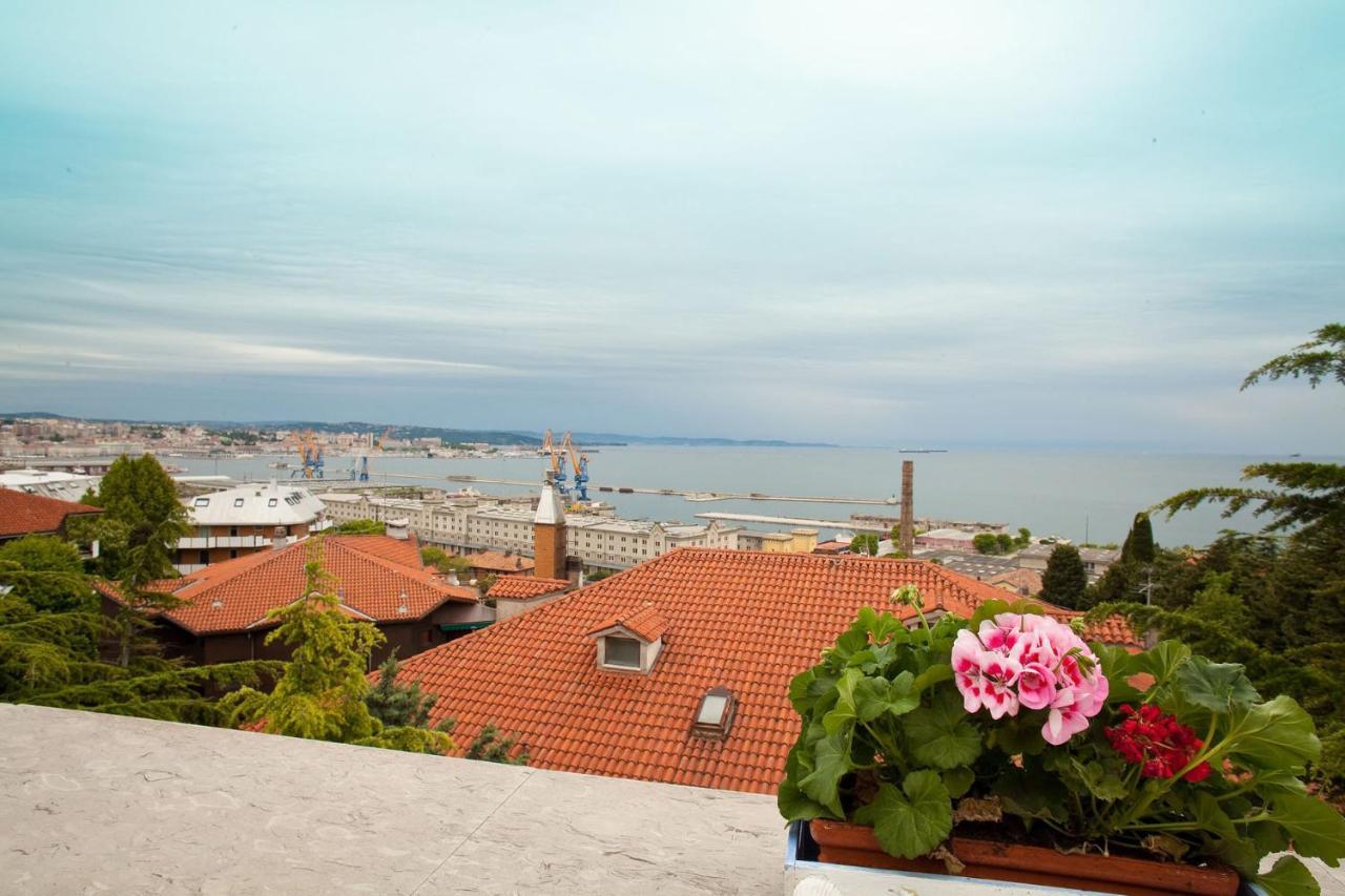 La Mansarda Delle Meraviglie B&B Superior Trieste Eksteriør billede